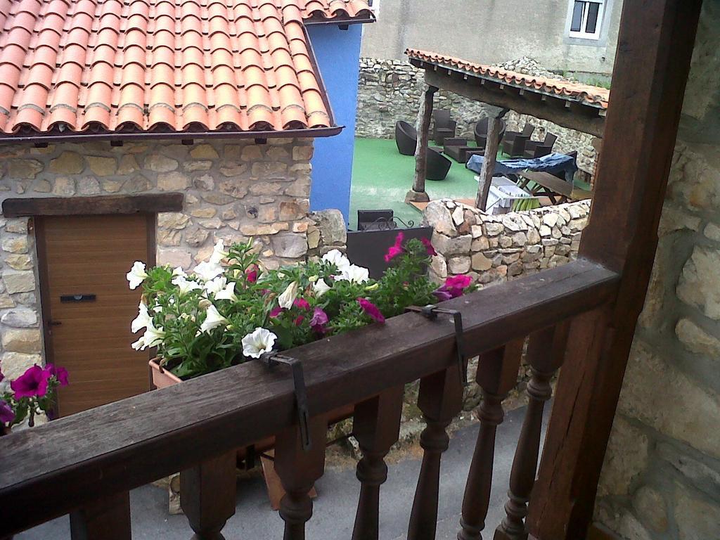 El Cabanon De Pimiango Guest House Bagian luar foto