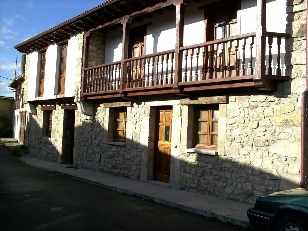 El Cabanon De Pimiango Guest House Bagian luar foto