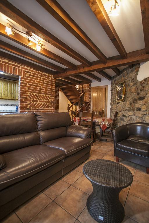 El Cabanon De Pimiango Guest House Ruang foto