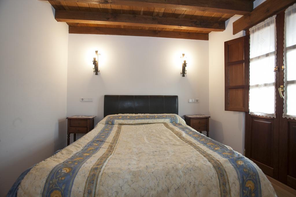 El Cabanon De Pimiango Guest House Ruang foto